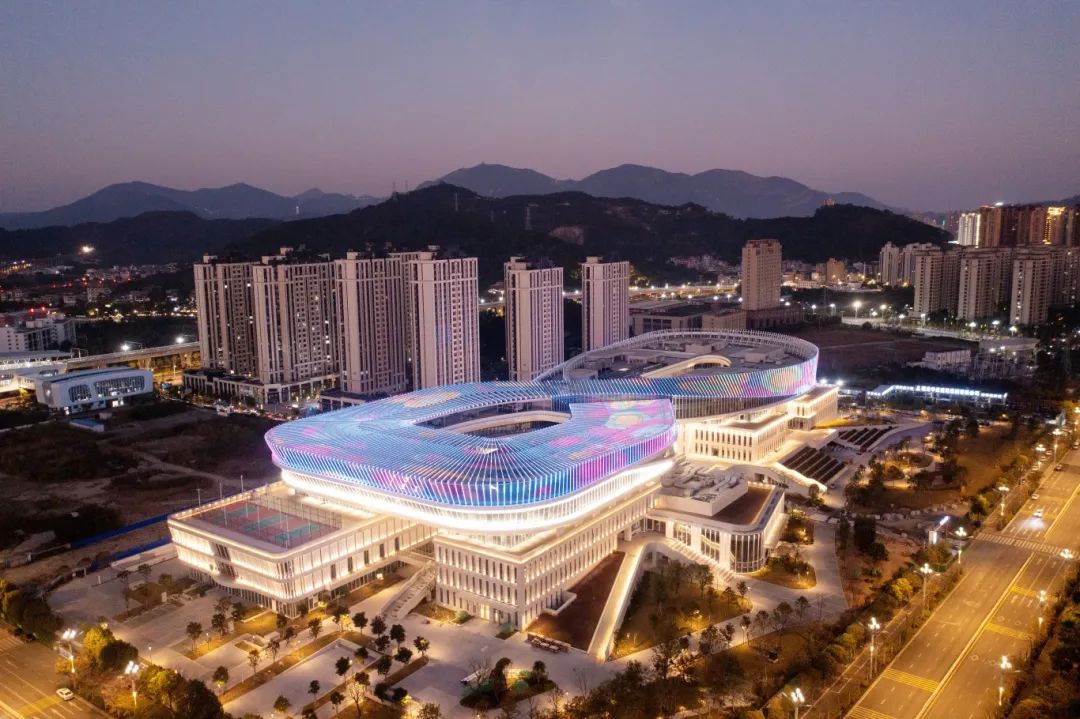 臺風(fēng)暴雨都不怕？揭秘福州新地標(biāo)建筑的照明科技